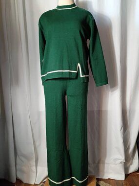12 Crazy green and white sweater lounge set size XL